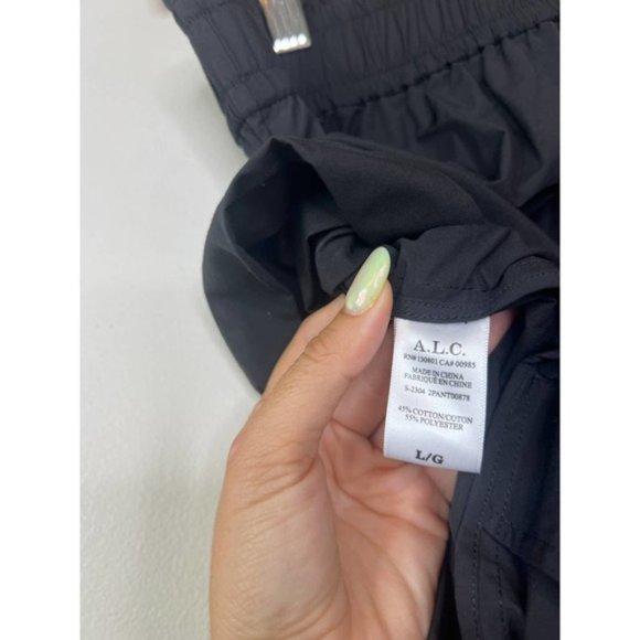 A.L.C Kaleb Pull On High Rise Fixed Cuff Shorts Women's Black Size: Large NWT - Picture 6 of 8